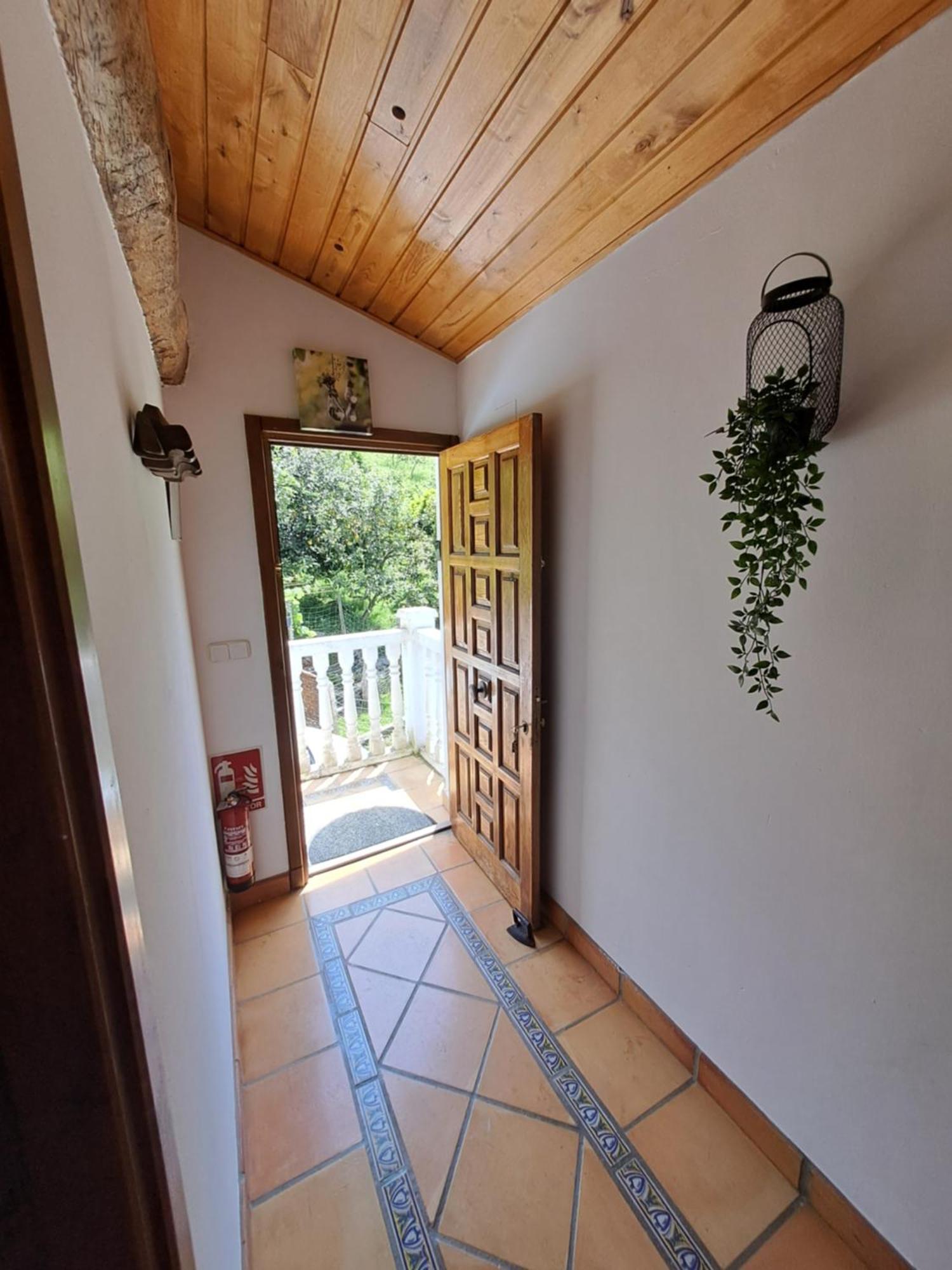 Antzomendi Apartment Мутрику Екстериор снимка